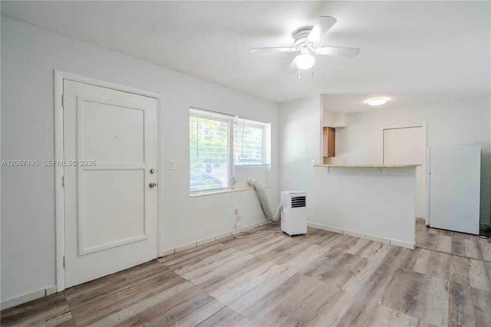 260 Navarre Ave #2 Coral Gables, FL 33134