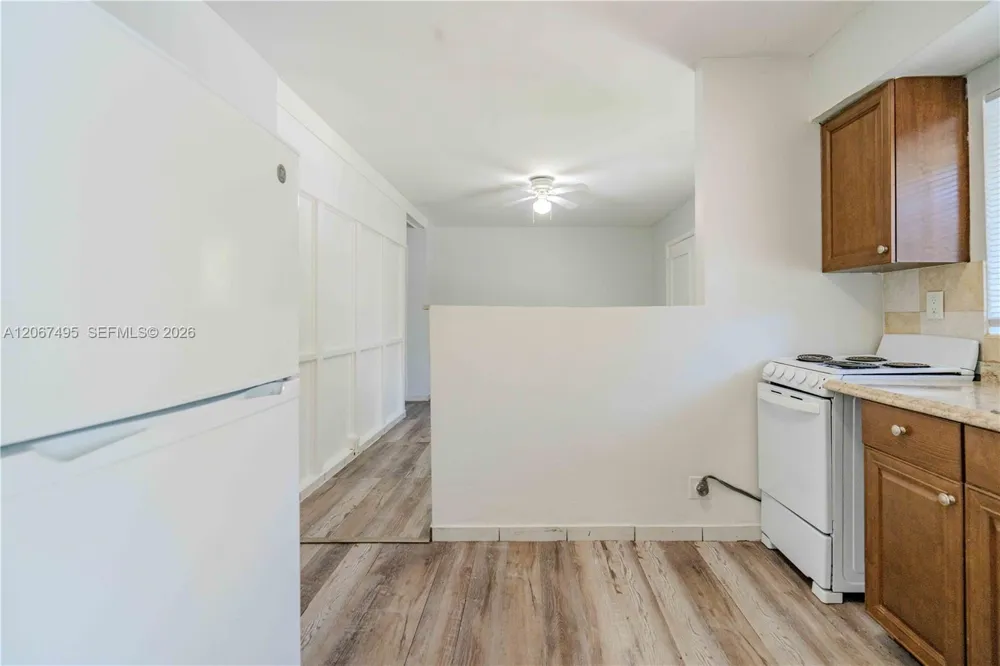 260 Navarre Ave #2 Coral Gables, FL 33134
