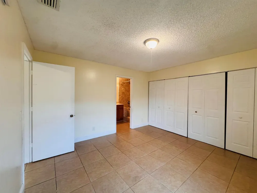 7 CROSSINGS CIRCLE #G Boynton Beach, FL 33435
