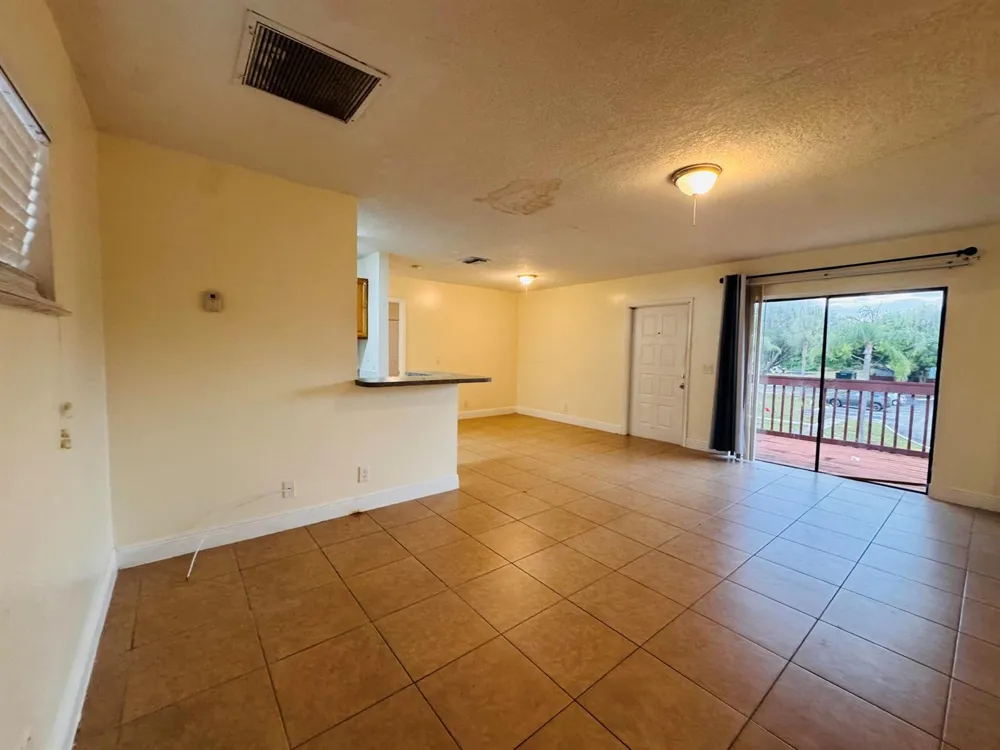 7 CROSSINGS CIRCLE #G Boynton Beach, FL 33435