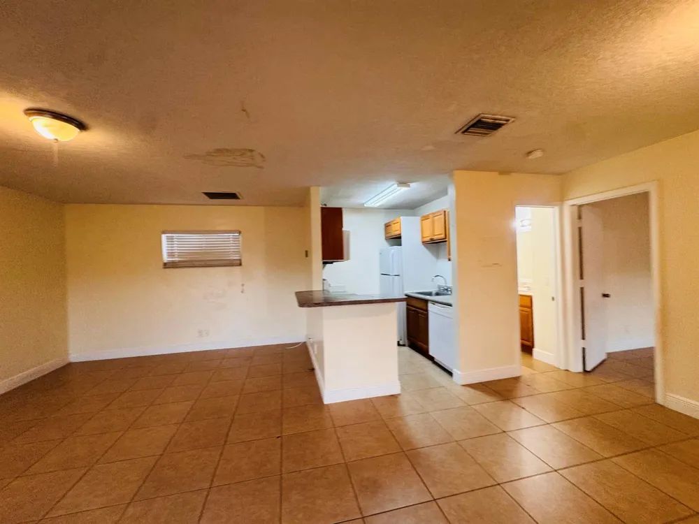 7 CROSSINGS CIRCLE #G Boynton Beach, FL 33435