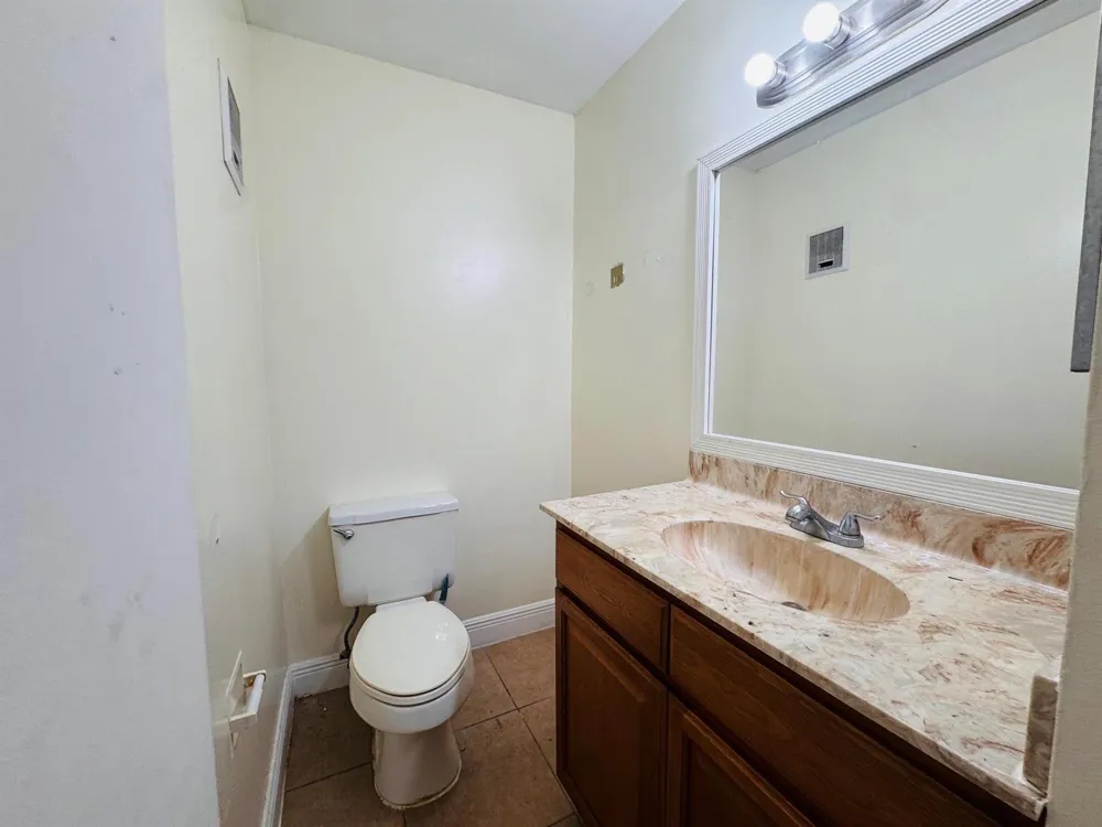 7 CROSSINGS CIRCLE #G Boynton Beach, FL 33435