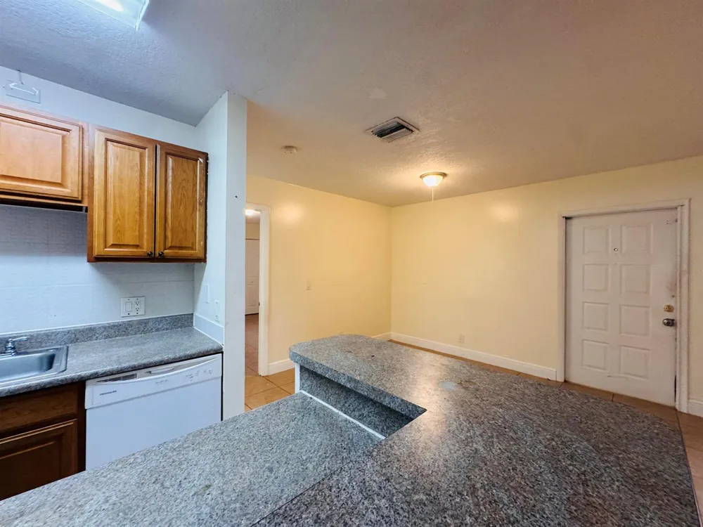7 CROSSINGS CIRCLE #G Boynton Beach, FL 33435