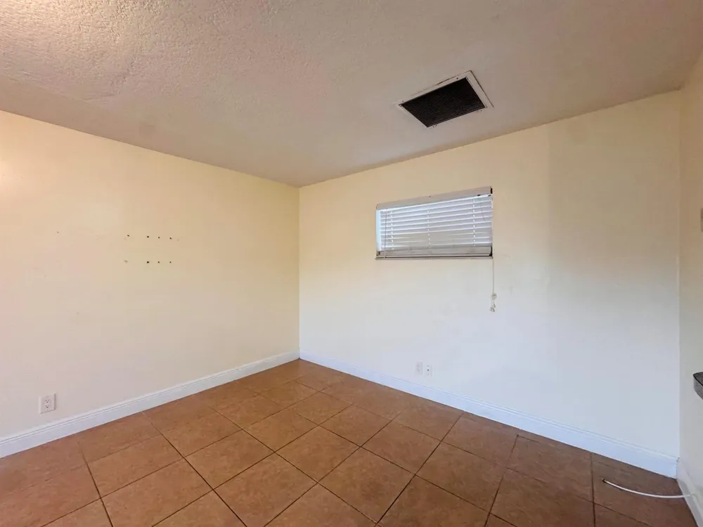 7 CROSSINGS CIRCLE #G Boynton Beach, FL 33435