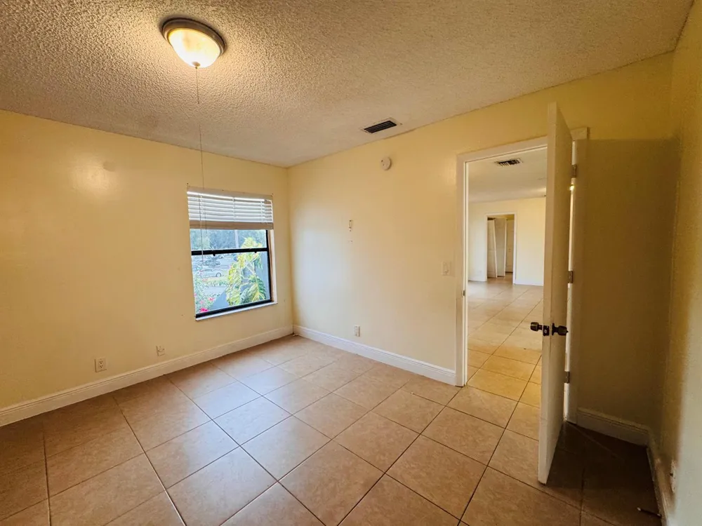 7 CROSSINGS CIRCLE #G Boynton Beach, FL 33435