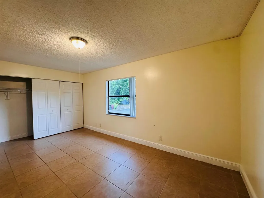 7 CROSSINGS CIRCLE #G Boynton Beach, FL 33435
