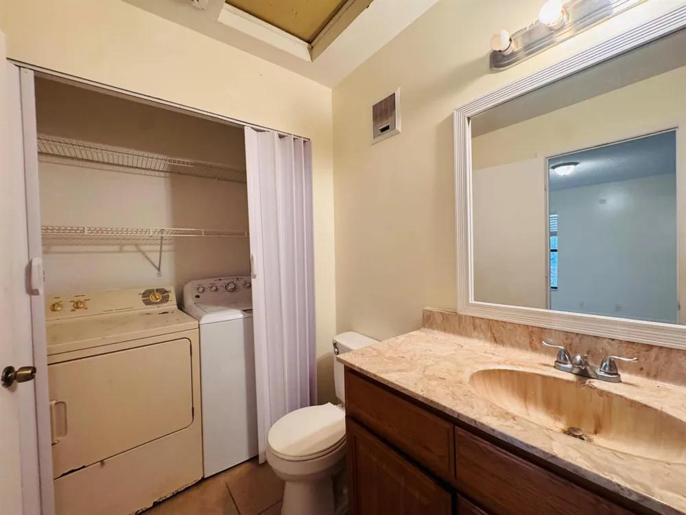 7 CROSSINGS CIRCLE #G Boynton Beach, FL 33435