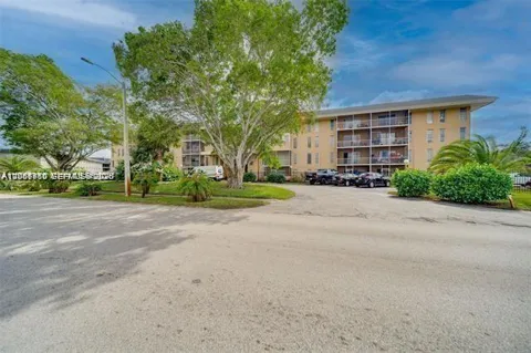 4848 NW 24th Ct #230
