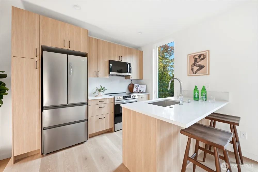 4907 SW Canada Drive Seattle, WA 98136