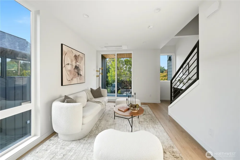 4907 SW Canada Drive Seattle, WA 98136