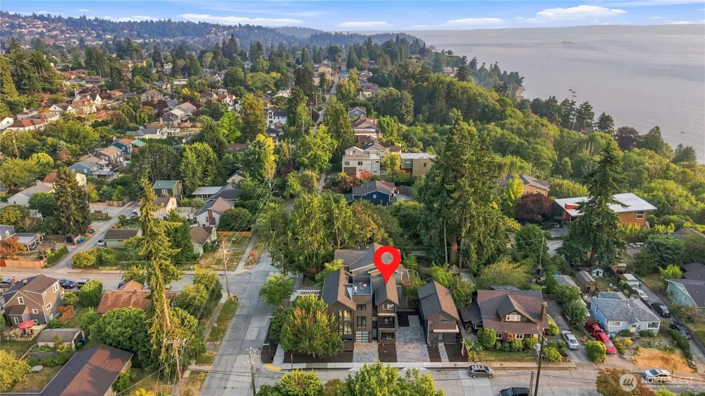 4907 SW Canada Drive Seattle, WA 98136