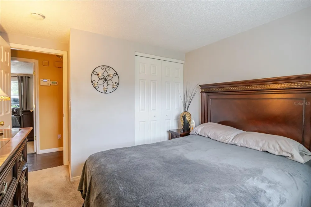 10118 HUNTERS POINT COURT Tampa, FL 33615