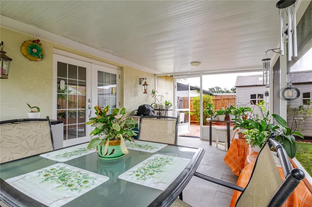 10118 HUNTERS POINT COURT Tampa, FL 33615