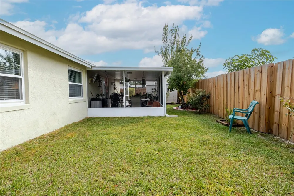10118 HUNTERS POINT COURT Tampa, FL 33615