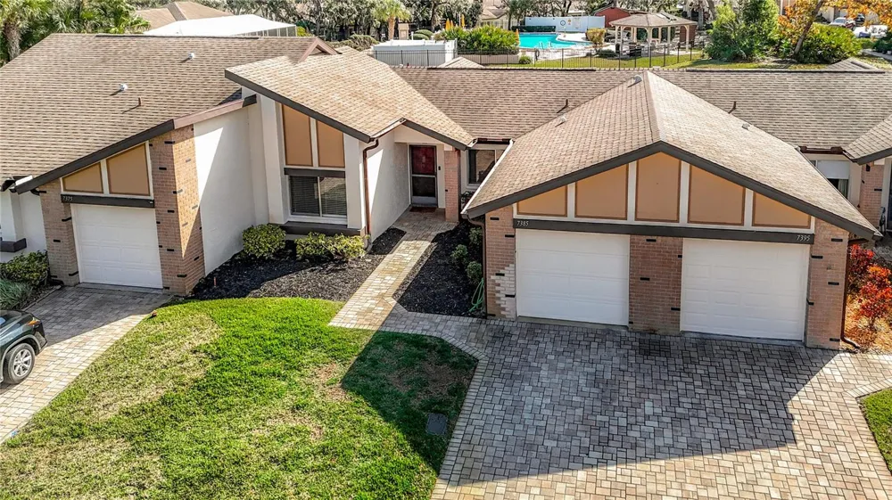 7385 CRESTWOOD DRIVE Weeki Wachee, FL 34613