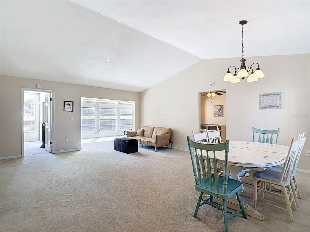 7385 CRESTWOOD DRIVE Weeki Wachee, FL 34613