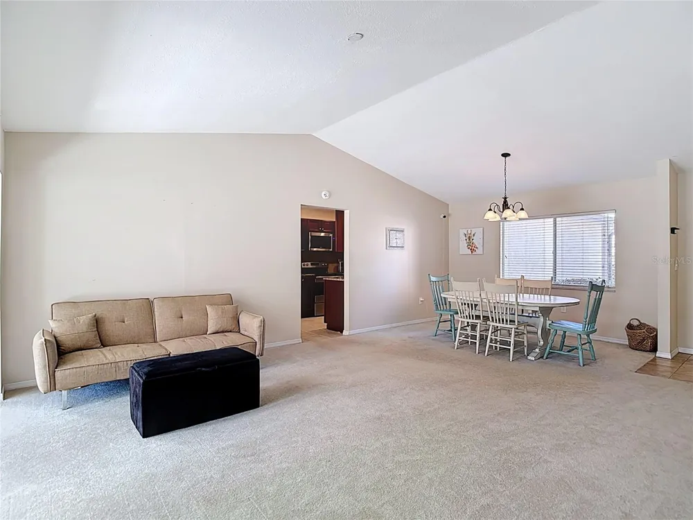 7385 CRESTWOOD DRIVE Weeki Wachee, FL 34613