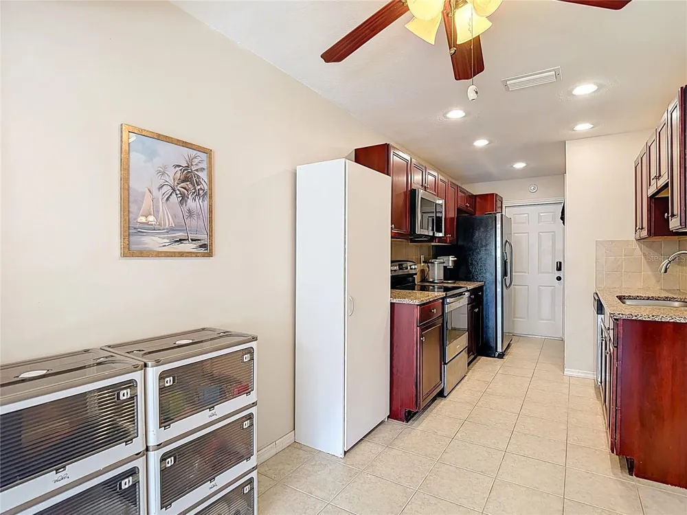 7385 CRESTWOOD DRIVE Weeki Wachee, FL 34613