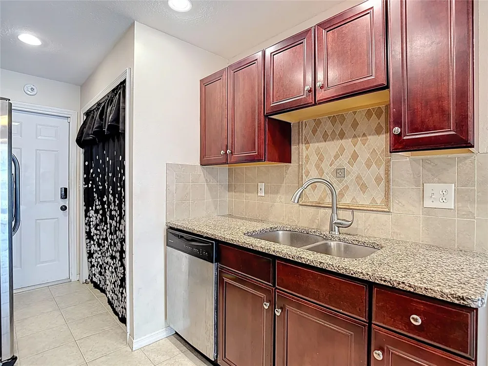 7385 CRESTWOOD DRIVE Weeki Wachee, FL 34613