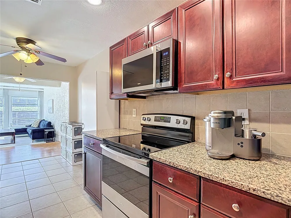 7385 CRESTWOOD DRIVE Weeki Wachee, FL 34613