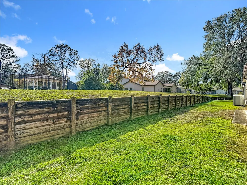 7385 CRESTWOOD DRIVE Weeki Wachee, FL 34613