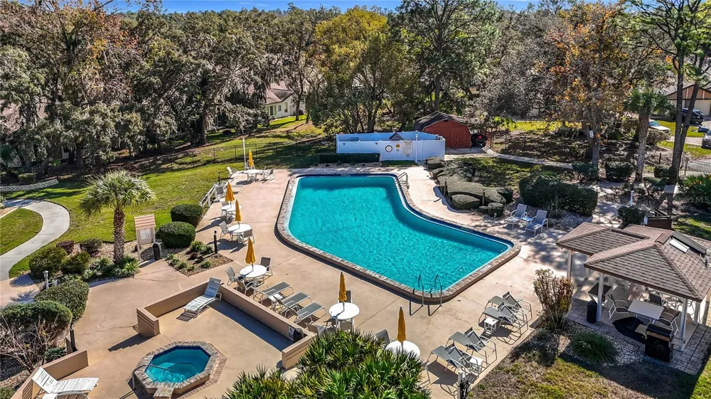 7385 CRESTWOOD DRIVE Weeki Wachee, FL 34613