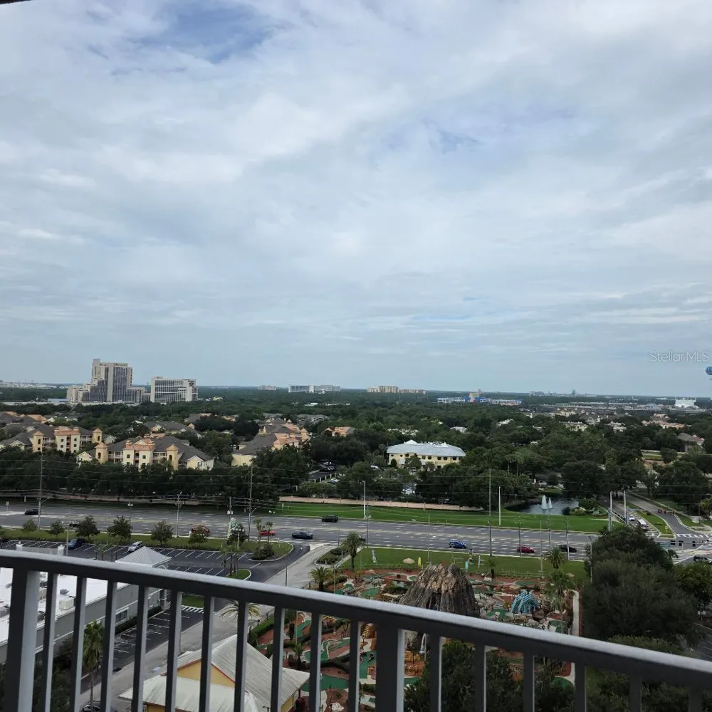 13427 BLUE HERON BEACH DR #1405 Orlando, FL 32821