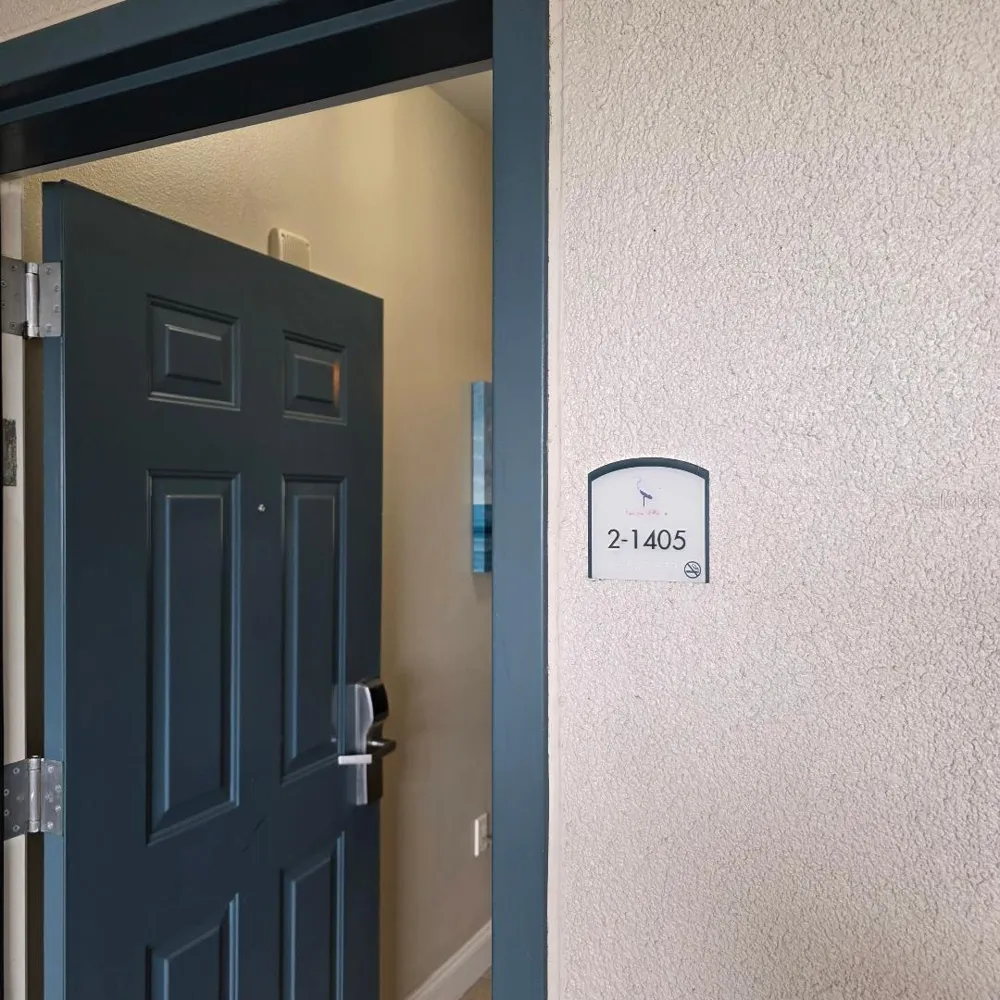 13427 BLUE HERON BEACH DR #1405 Orlando, FL 32821