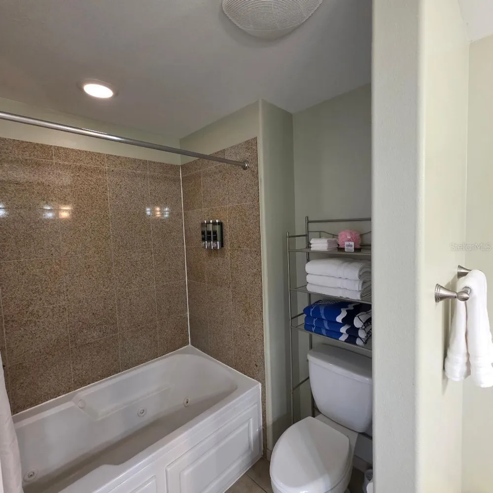 13427 BLUE HERON BEACH DR #1405 Orlando, FL 32821