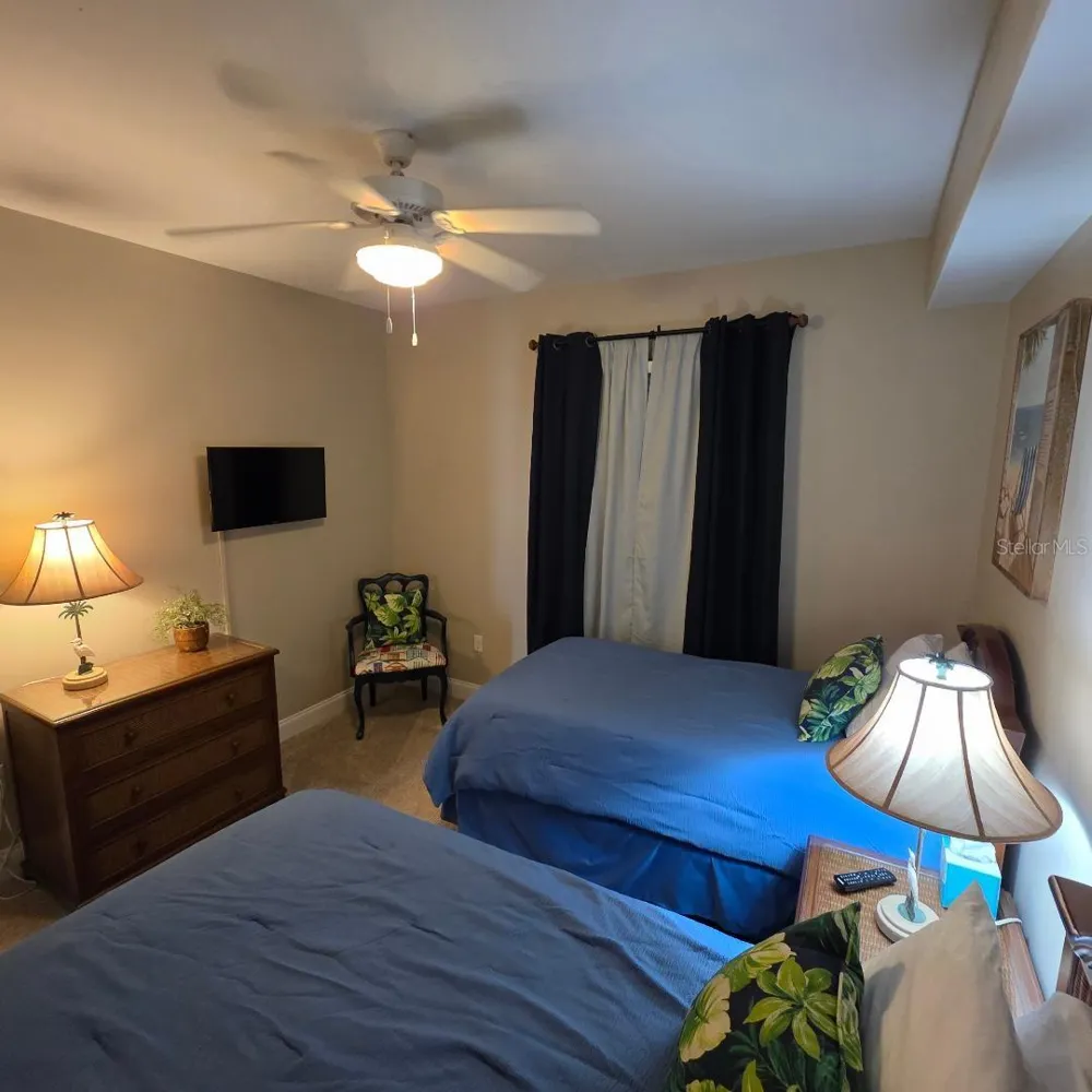 13427 BLUE HERON BEACH DR #1405 Orlando, FL 32821