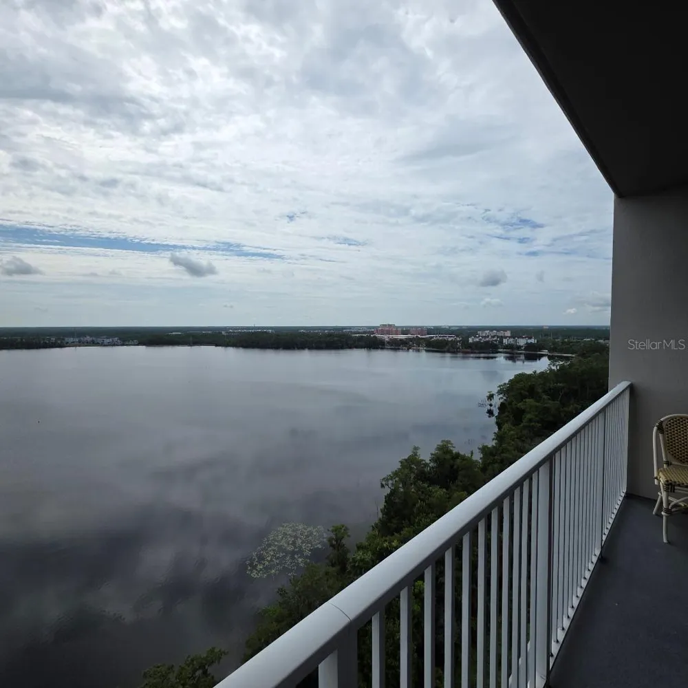 13427 BLUE HERON BEACH DR #1405 Orlando, FL 32821