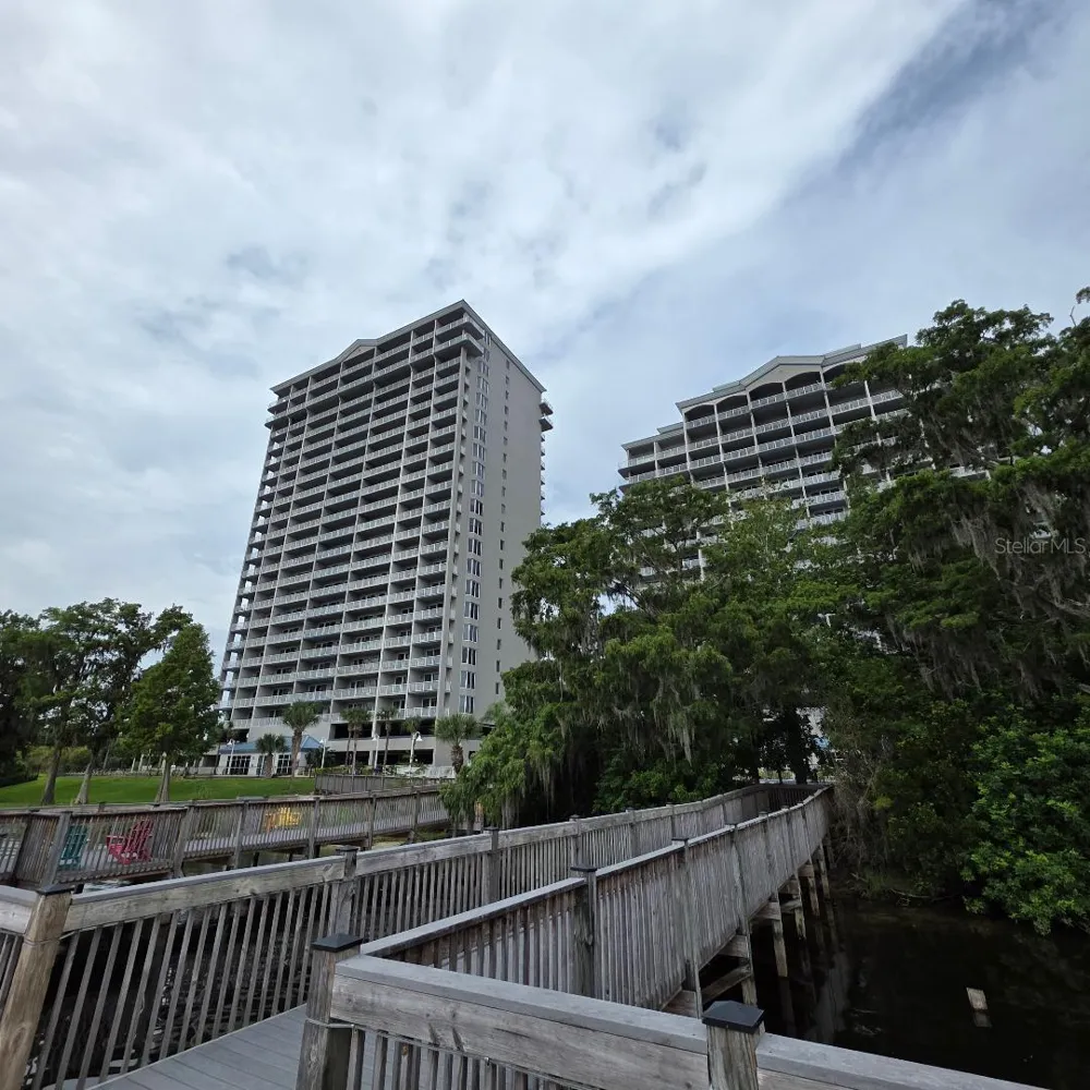 13427 BLUE HERON BEACH DR #1405 Orlando, FL 32821