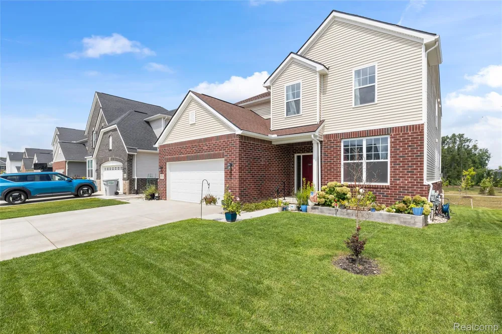 58714 Sella Drive Lyon Charter Township, MI 48178