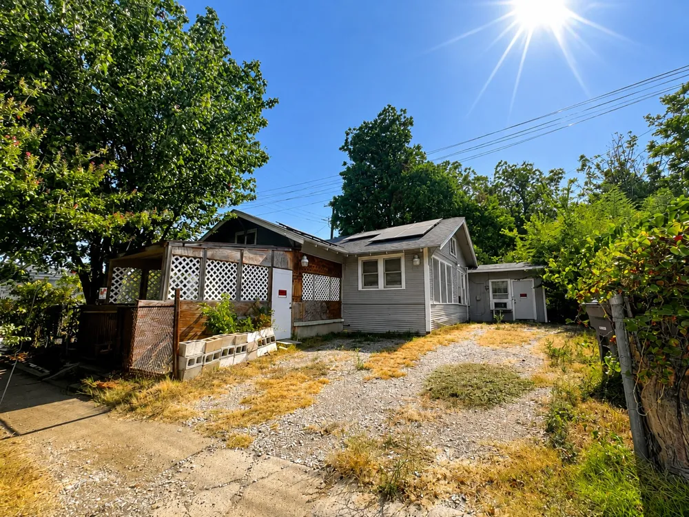 110 Marlborough Avenue Dallas, TX 75208