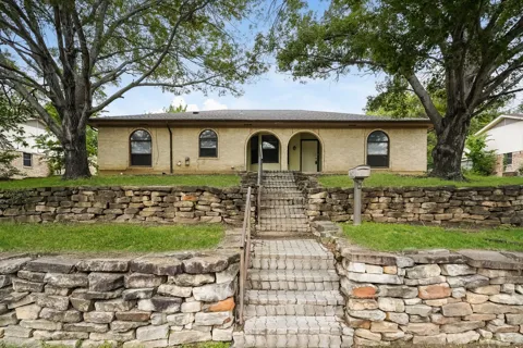 3417 Willowcrest Drive