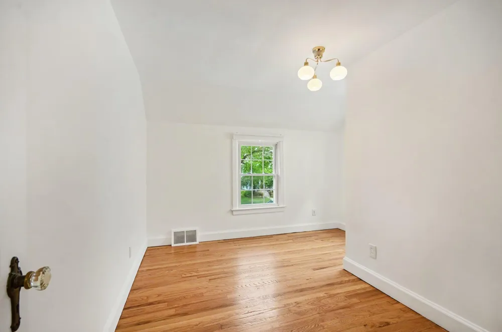 22515 Gregory Street Dearborn, MI 48124