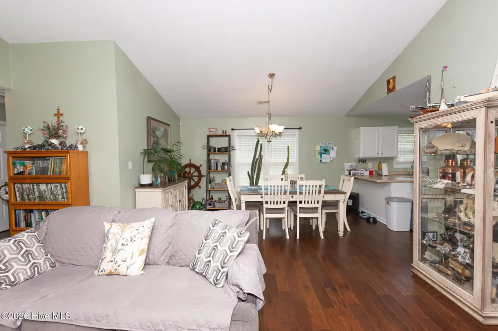 511 Sassy Court Richlands, NC 28574