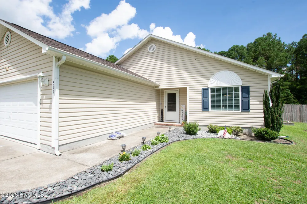 511 Sassy Court Richlands, NC 28574