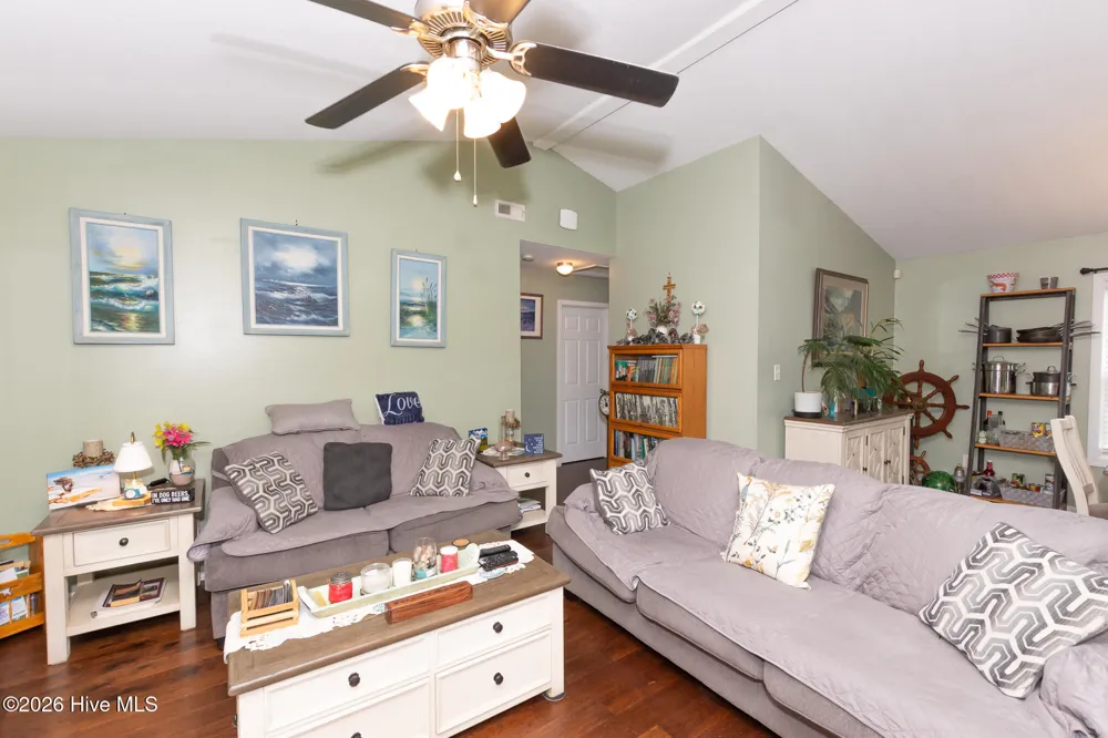 511 Sassy Court Richlands, NC 28574