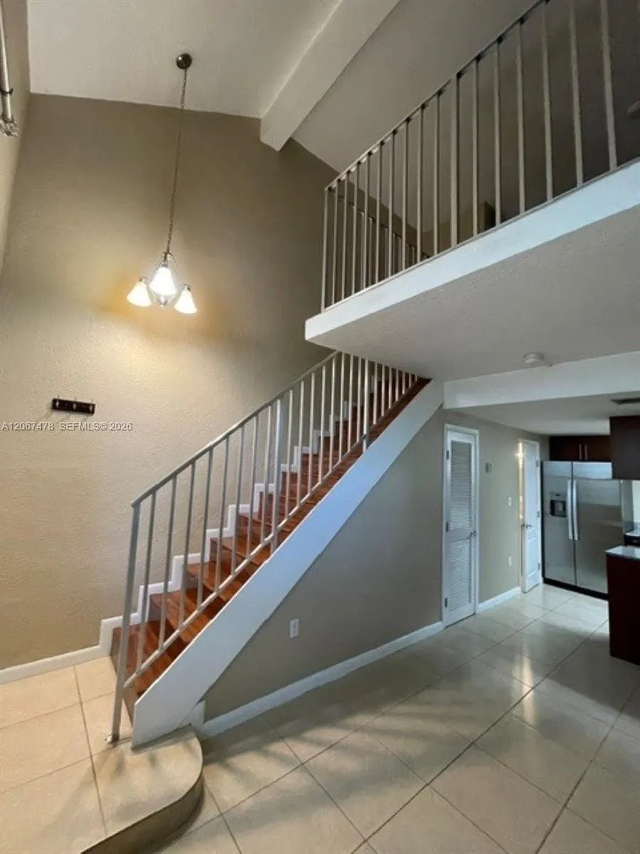 8950 SW 69th Ct #216 Pinecrest, FL 33156