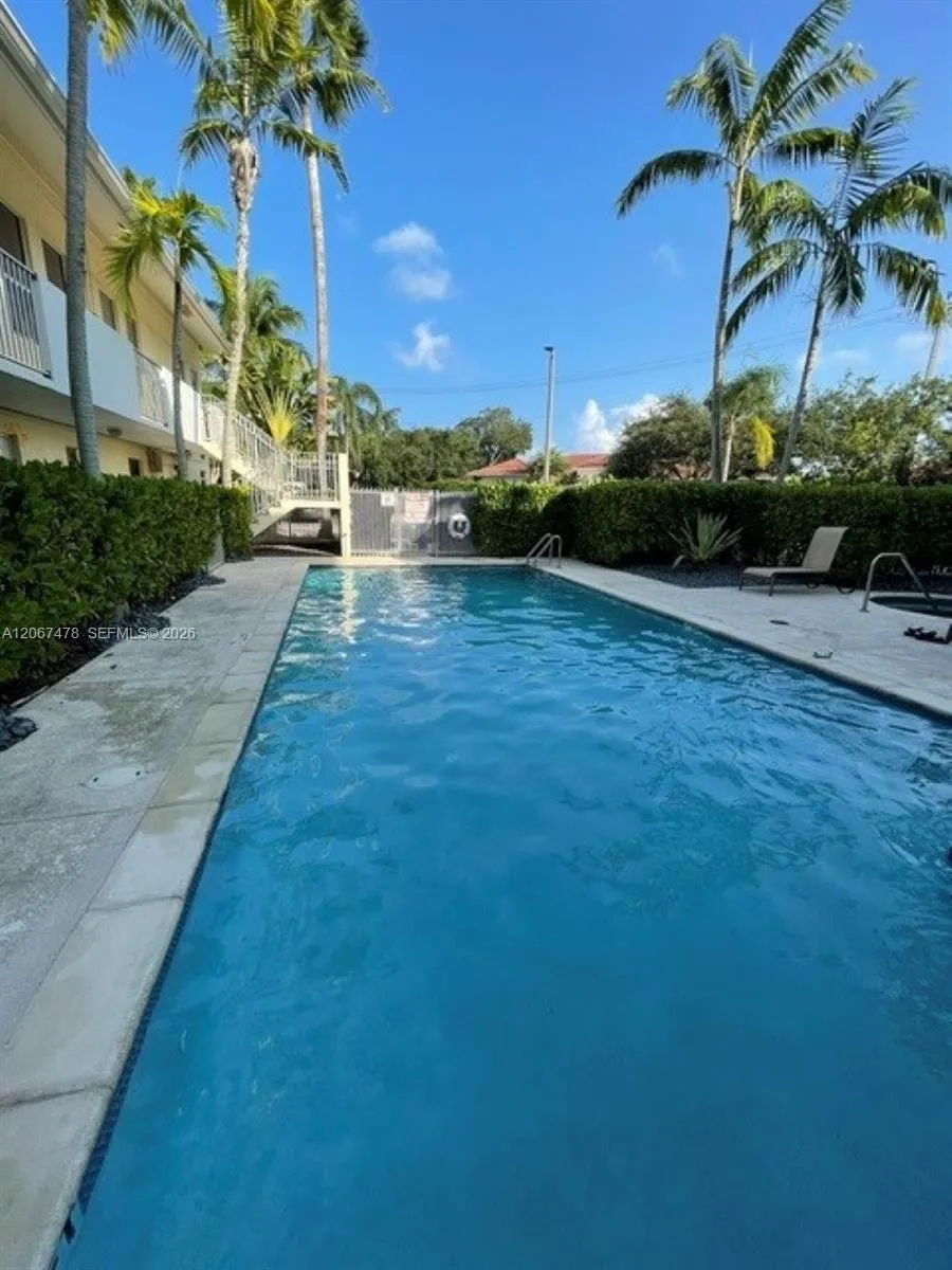 8950 SW 69th Ct #216 Pinecrest, FL 33156