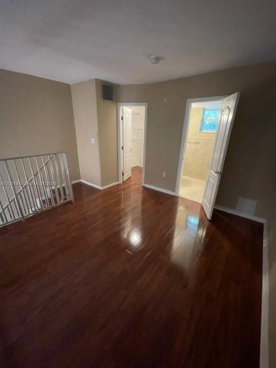 8950 SW 69th Ct #216 Pinecrest, FL 33156