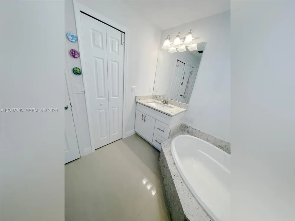 2167 SW Best St Port St. Lucie, FL 34984