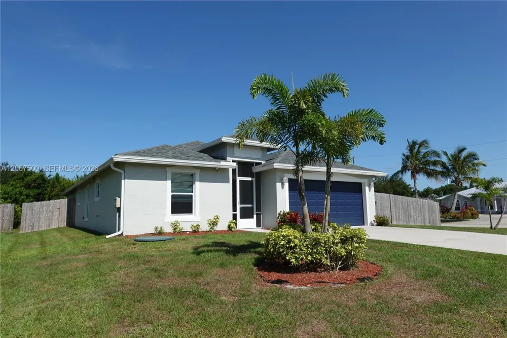 2167 SW Best St Port St. Lucie, FL 34984