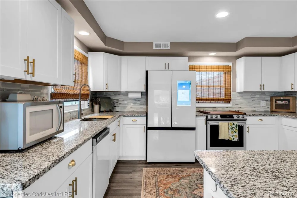 24600 Manistee Street Oak Park City, MI 48237