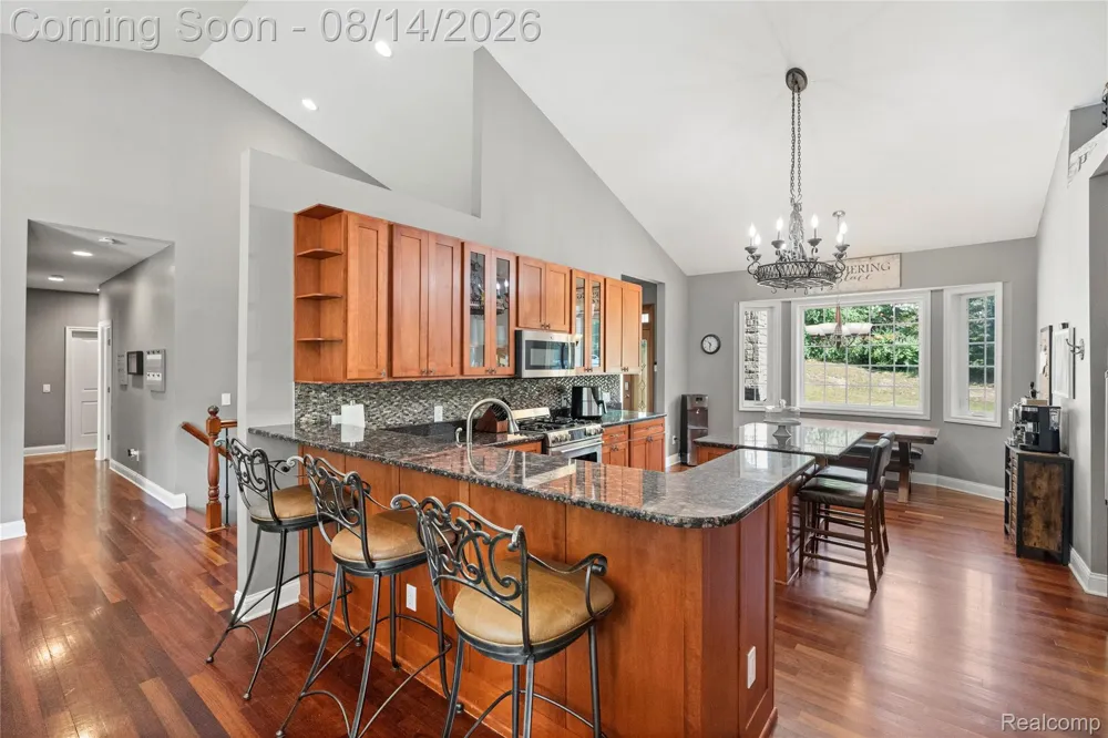 372 Hunters Ridge Drive #A Brandon Charter Township, MI 48462
