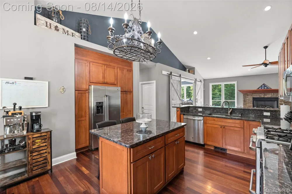 372 Hunters Ridge Drive #A Brandon Charter Township, MI 48462