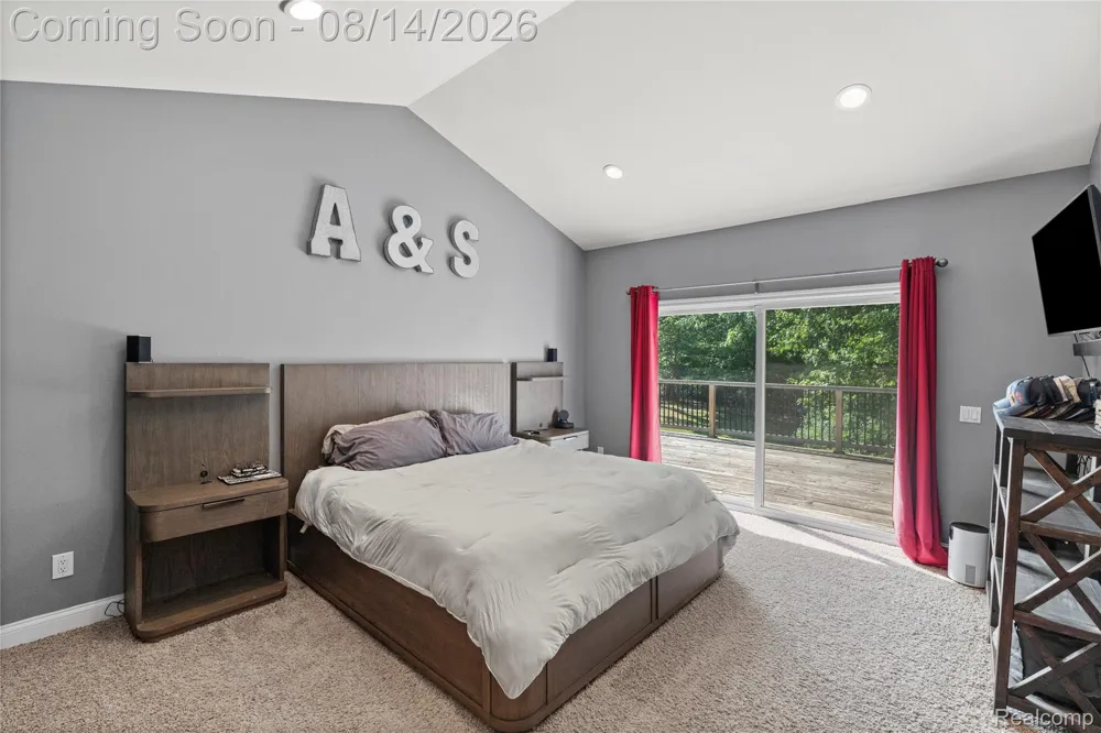 372 Hunters Ridge Drive #A Brandon Charter Township, MI 48462