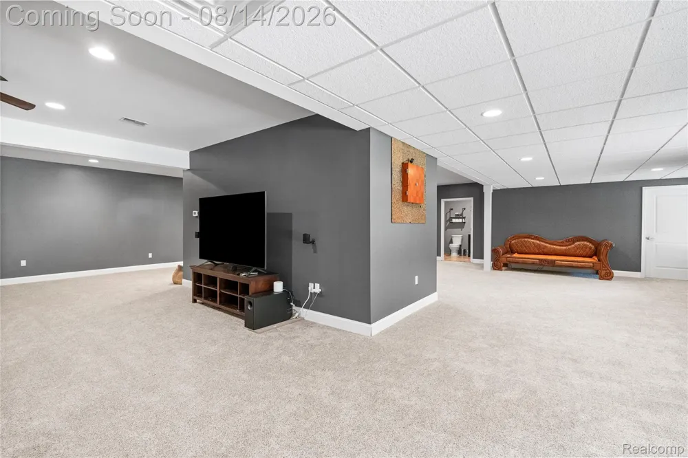372 Hunters Ridge Drive #A Brandon Charter Township, MI 48462