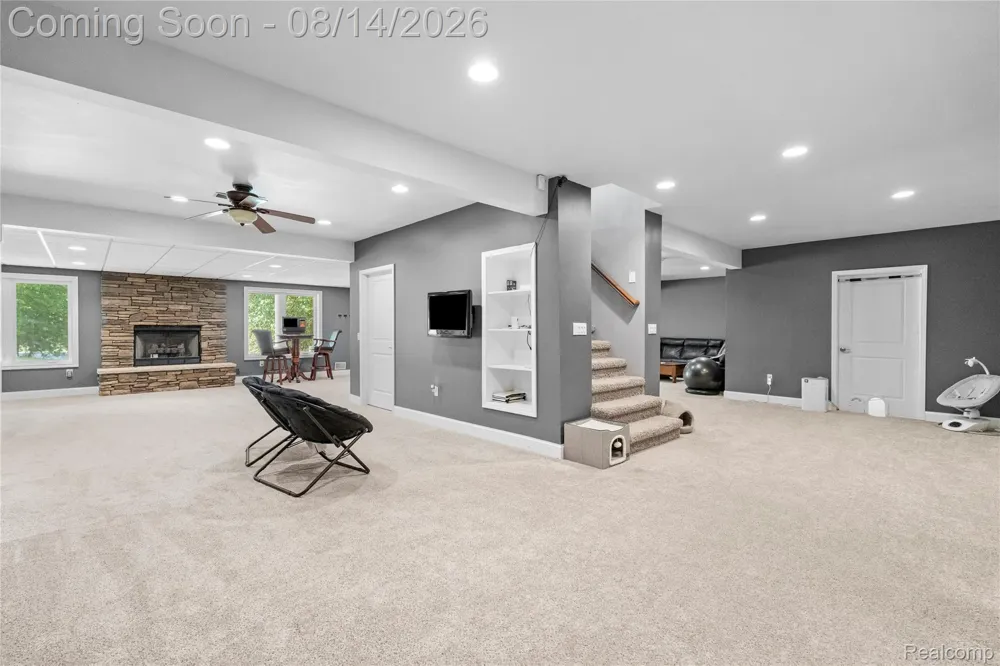 372 Hunters Ridge Drive #A Brandon Charter Township, MI 48462